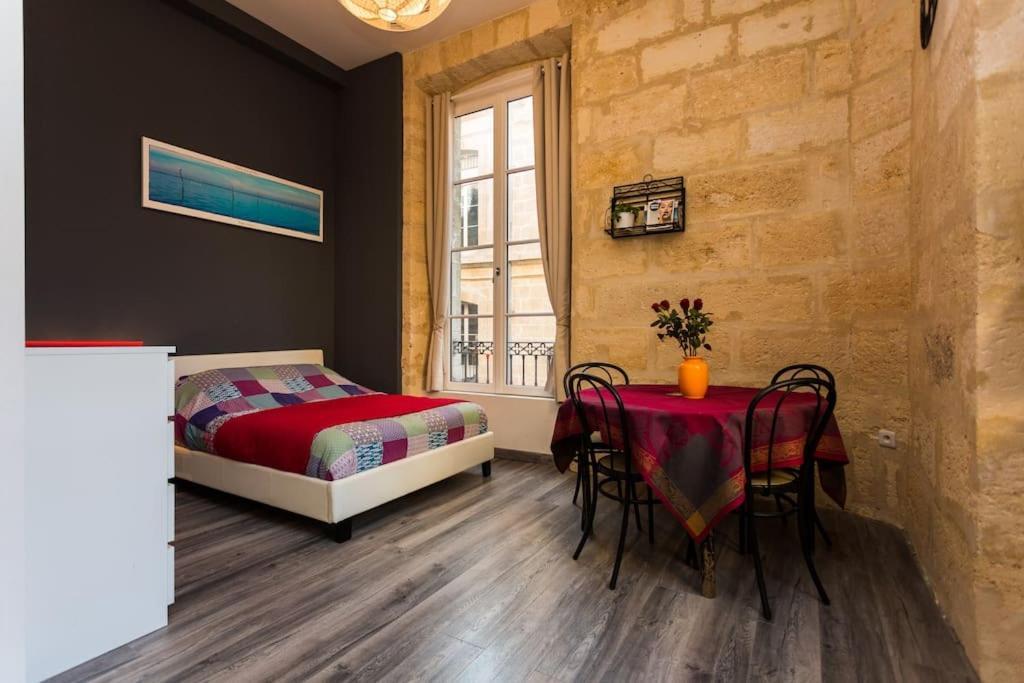 Apparts En Ville Place De La Bourse Bordeaux Esterno foto